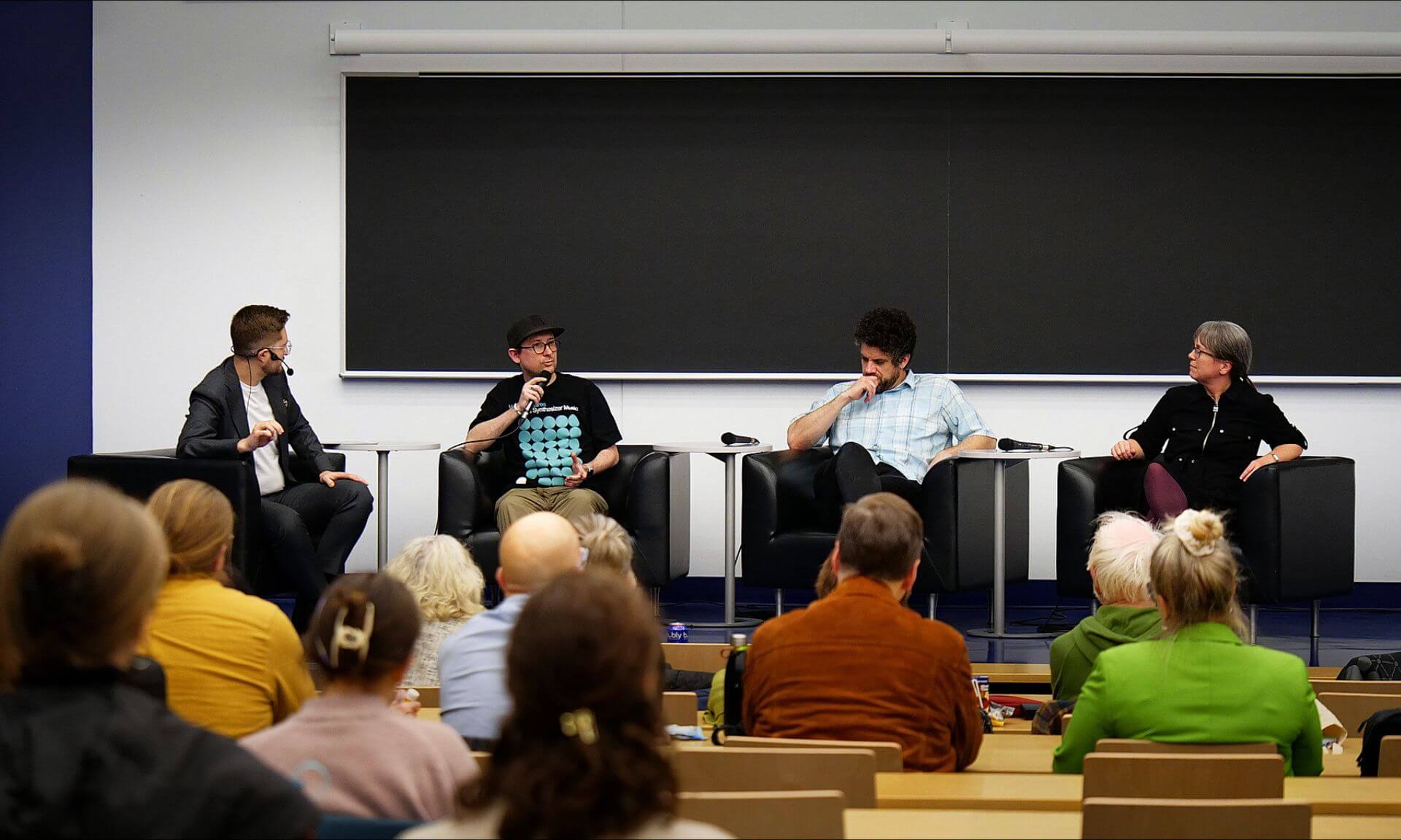 De gauche à droite : Nicholas Belliveau, Guillaume Dumas, Jonathan Simon et Heather Alexander