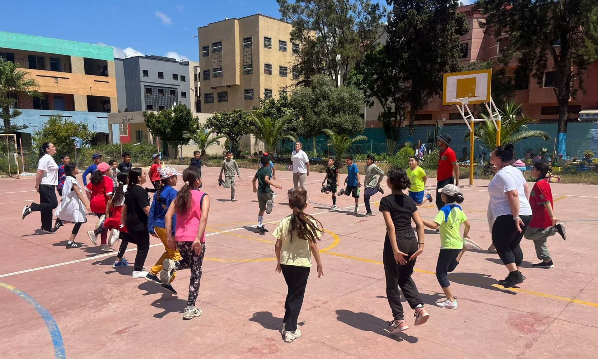 Le sport permet de créer un espace où chacun peut avoir un rôle dans le groupe