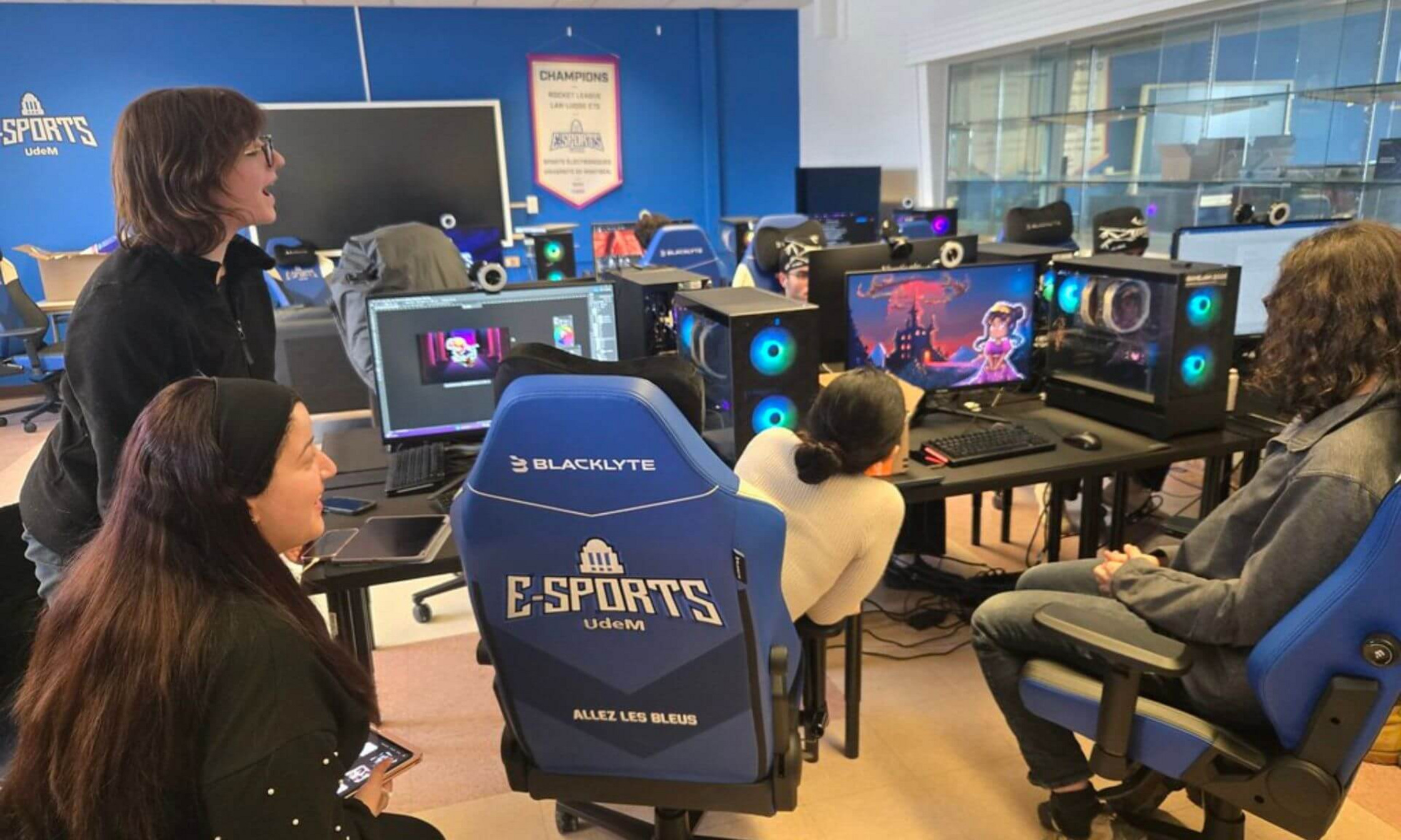 Les participantes et participants du «Game Jam» de la Faculté des sciences de l’éducation à l'œuvre.