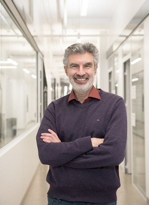 Yoshua Bengio
