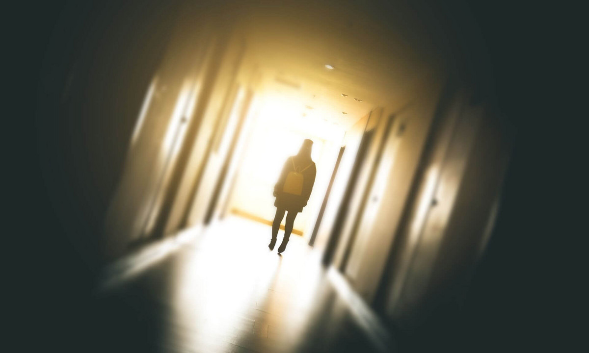 Les modèles traditionnels de la radicalisation décrivent souvent une progression linéaire.