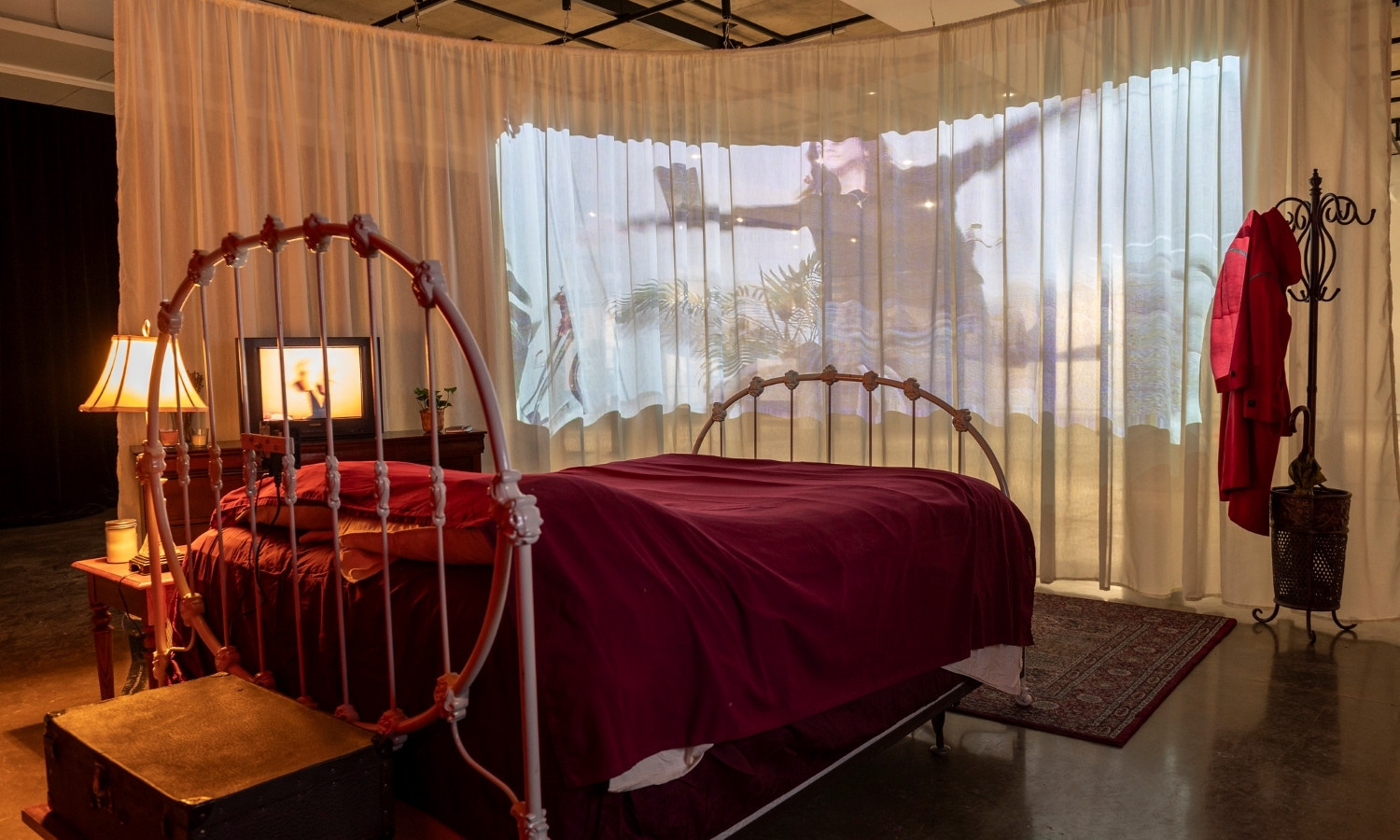 "Je te laisserai dormir de mon côté du lit", installation réalisée par le collectif NOKTA 