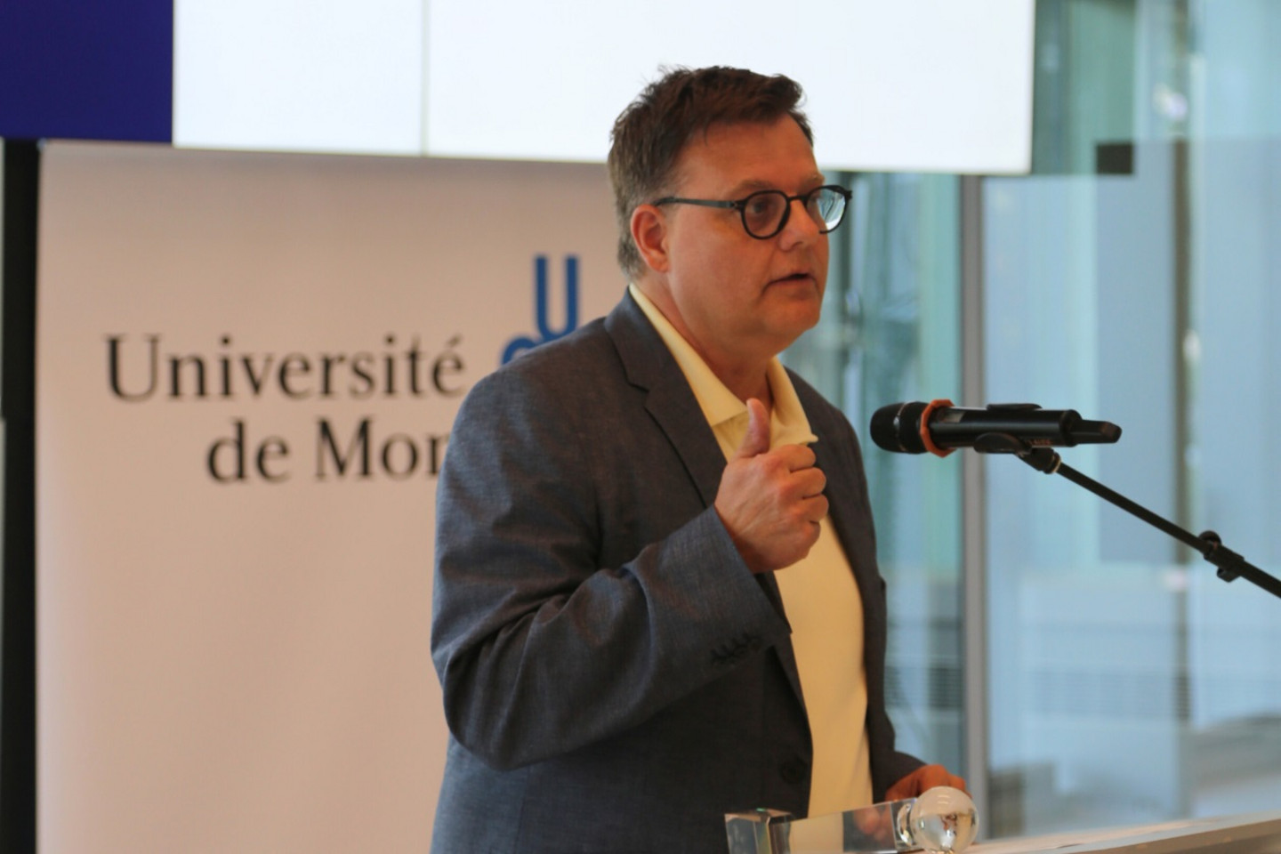 Denis Deblois, professeur titulaire à la Faculté de pharmacie, lauréat du prix Expérience académique ou enseignante innovante