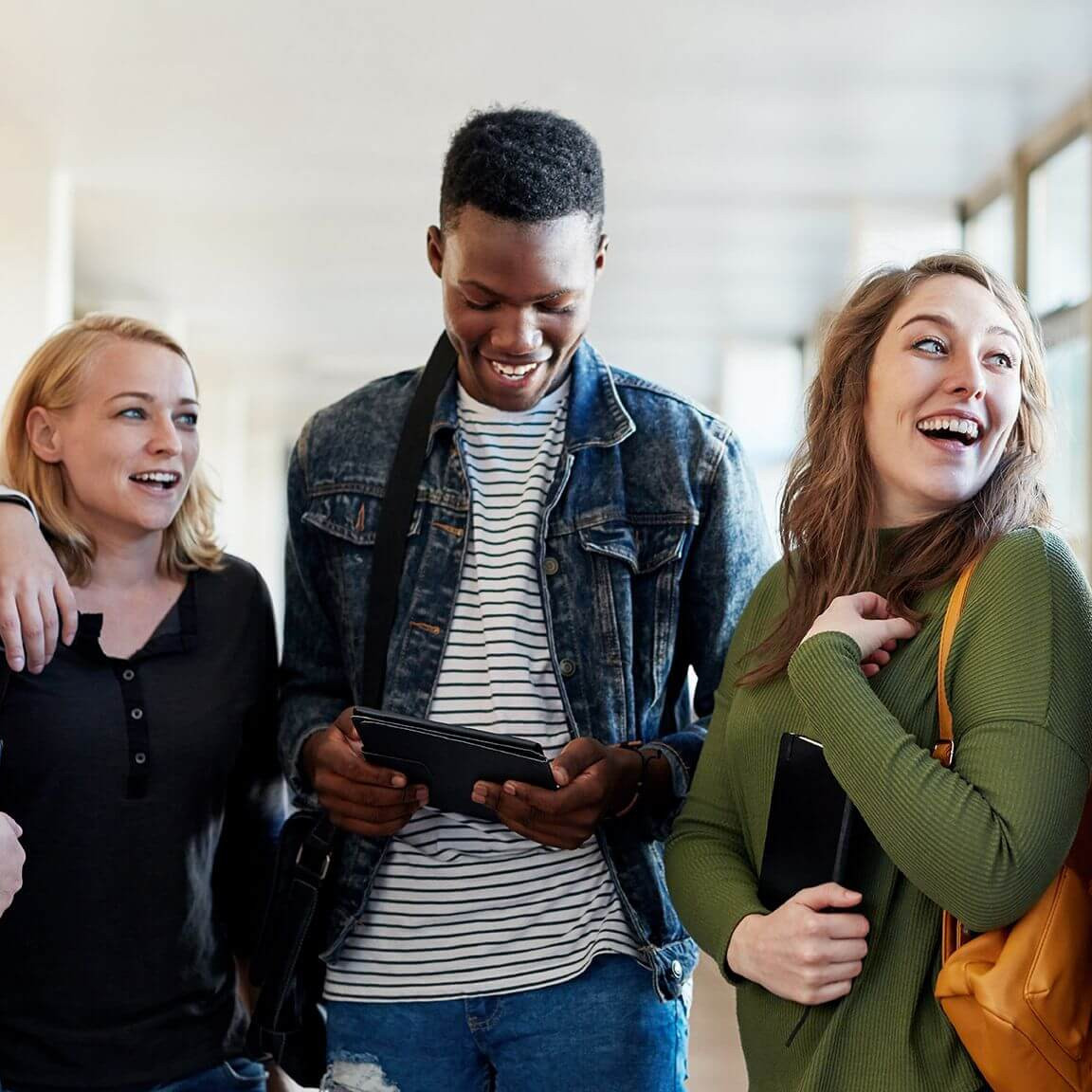 Quelques 1984 candidats et candidates de tous les cycles d’études ont participé au concours.