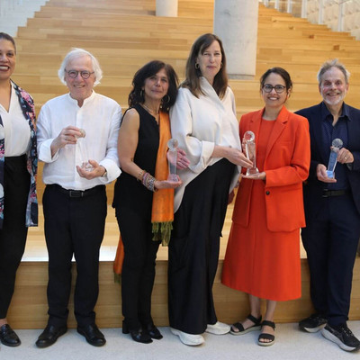 Virginie Allard-Caméus, directrice générale d’UdeM international, les professeurs Jean-Marc Larrue, Bilkis Vissandjée, Alice Covatta, Izabel Amaral et Dominique Caouette, et Valérie Amiraux, vice-rectrice au communautaire, à l’international et aux Premiers Peuples