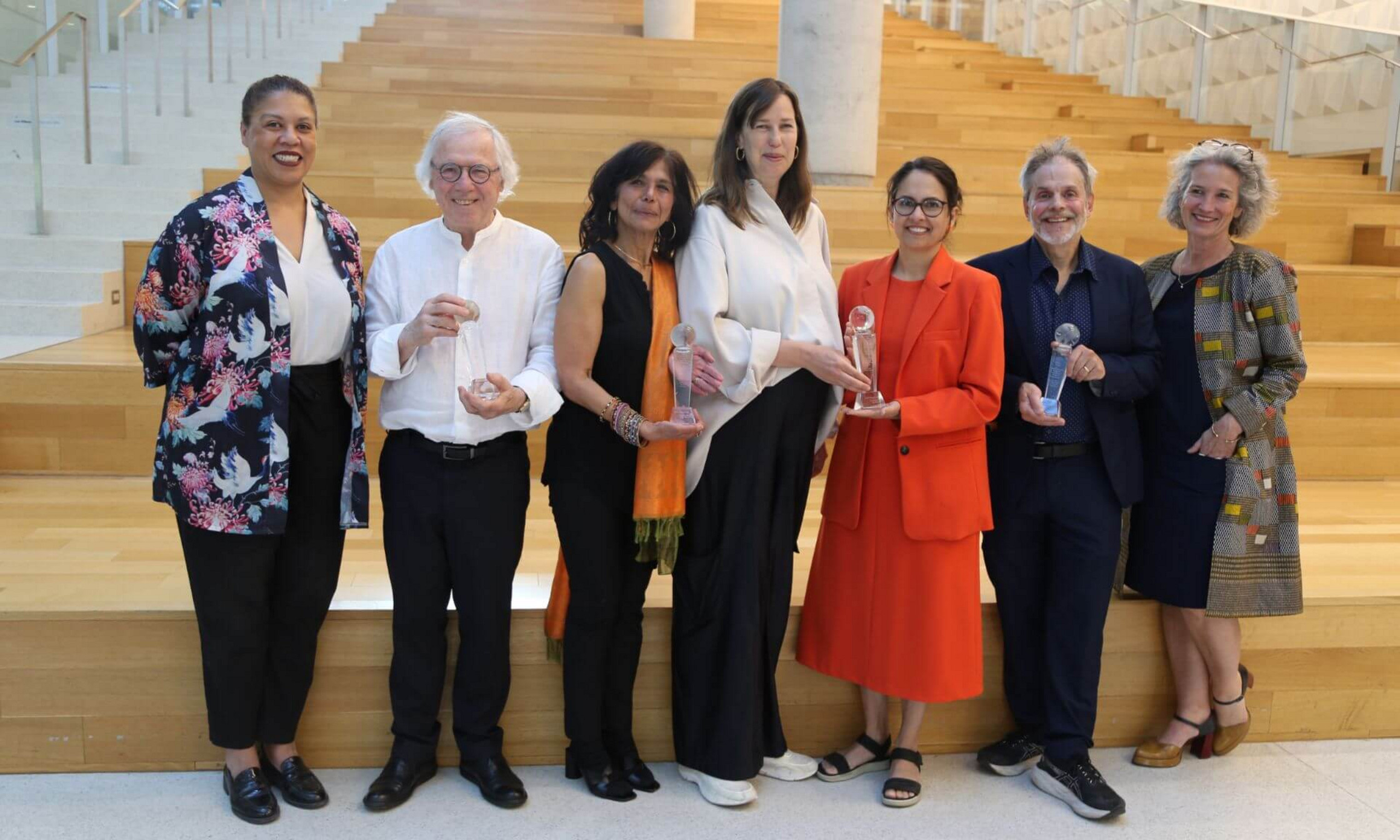 Virginie Allard-Caméus, directrice générale d’UdeM international, les professeurs Jean-Marc Larrue, Bilkis Vissandjée, Alice Covatta, Izabel Amaral et Dominique Caouette, et Valérie Amiraux, vice-rectrice au communautaire, à l’international et aux Premiers Peuples