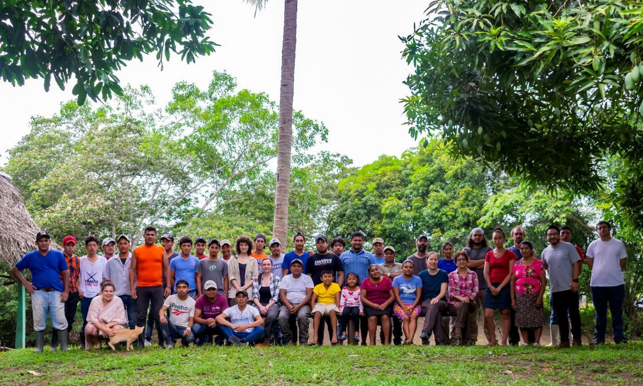 L’équipe du Proyecto Arqueológico Ucanal de fouilles sur le site maya d’Ucanal, situé au nord du Guatemala.