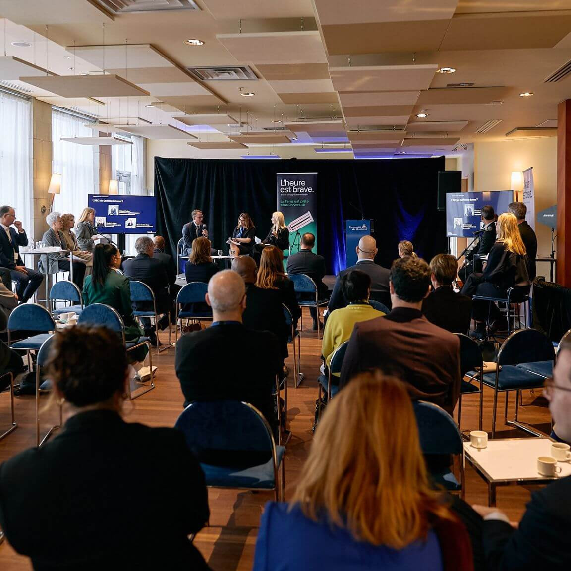 La rencontre du cabinet de campagne de L'heure est brave