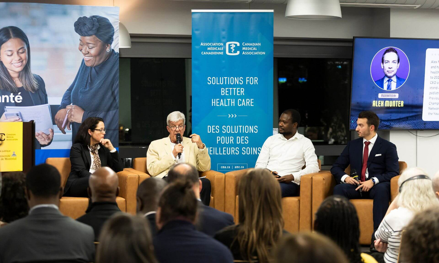 De gauche à droite: la Dre Lise M. Bjerre, René Lortie, le Dr Jean Noël Nikiema et le Dr Joseph Petruccelli