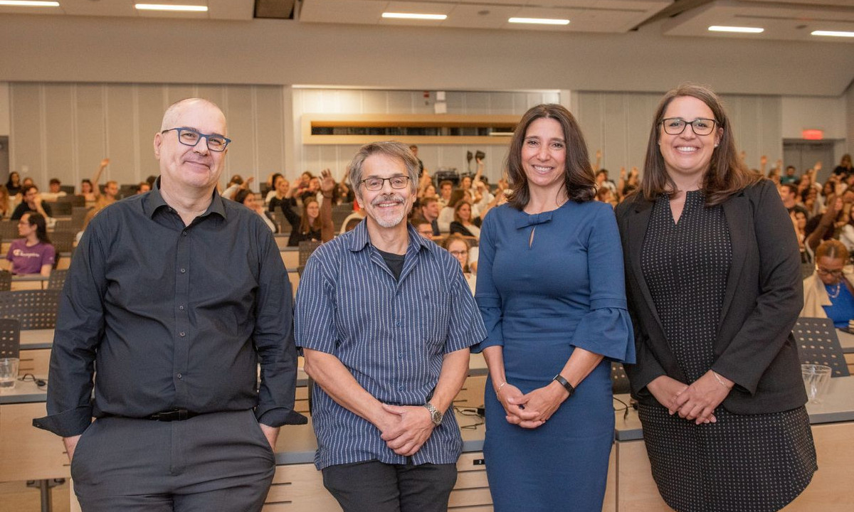 De gauche à droite: Paul Gendreau, Dominique Caouette, Marilyn Aita et Nathalie Bisaillon