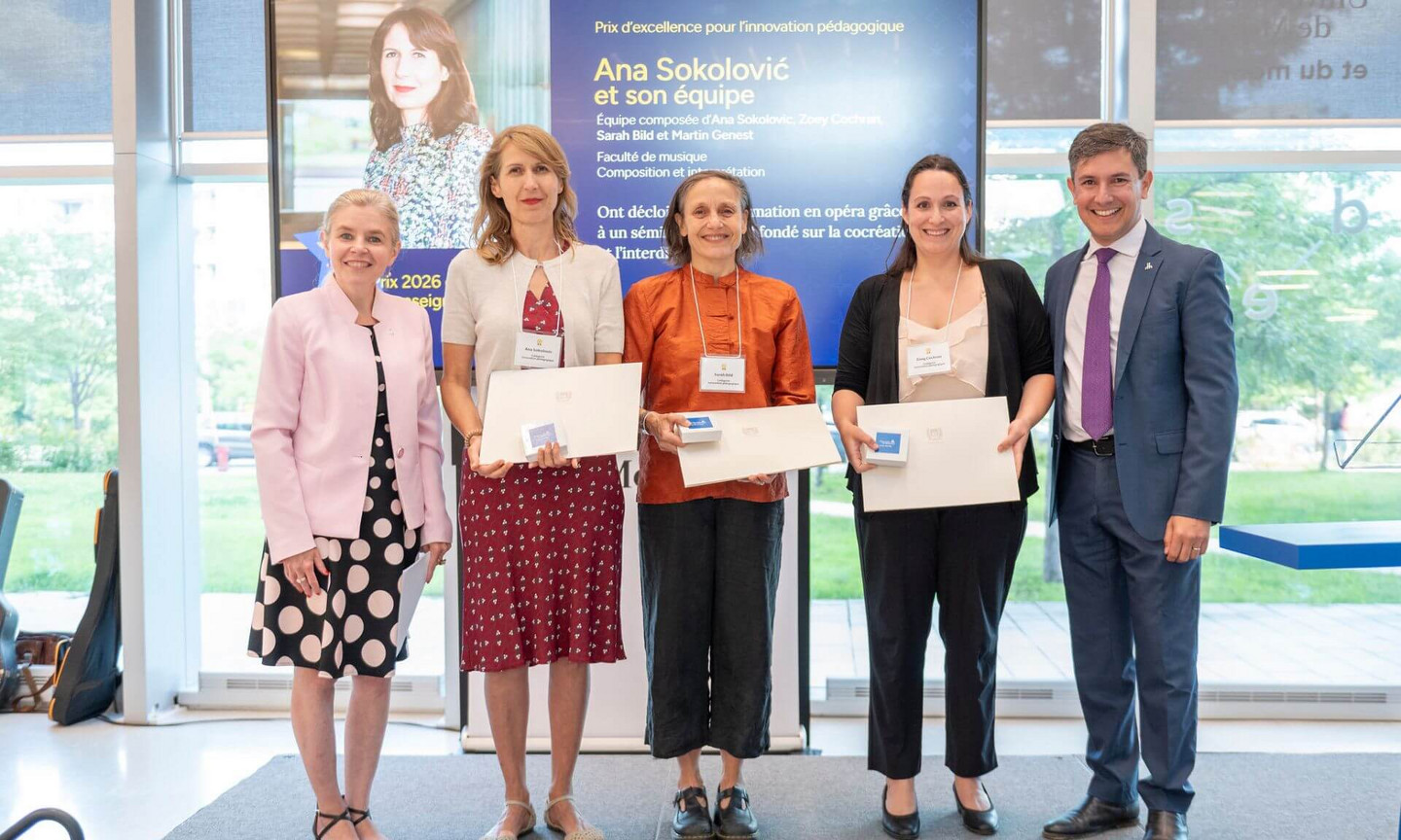 Le prix d'excellence en enseignement remis à Ana Sokolović et son équipe lors de la cérémonie du 25 août.