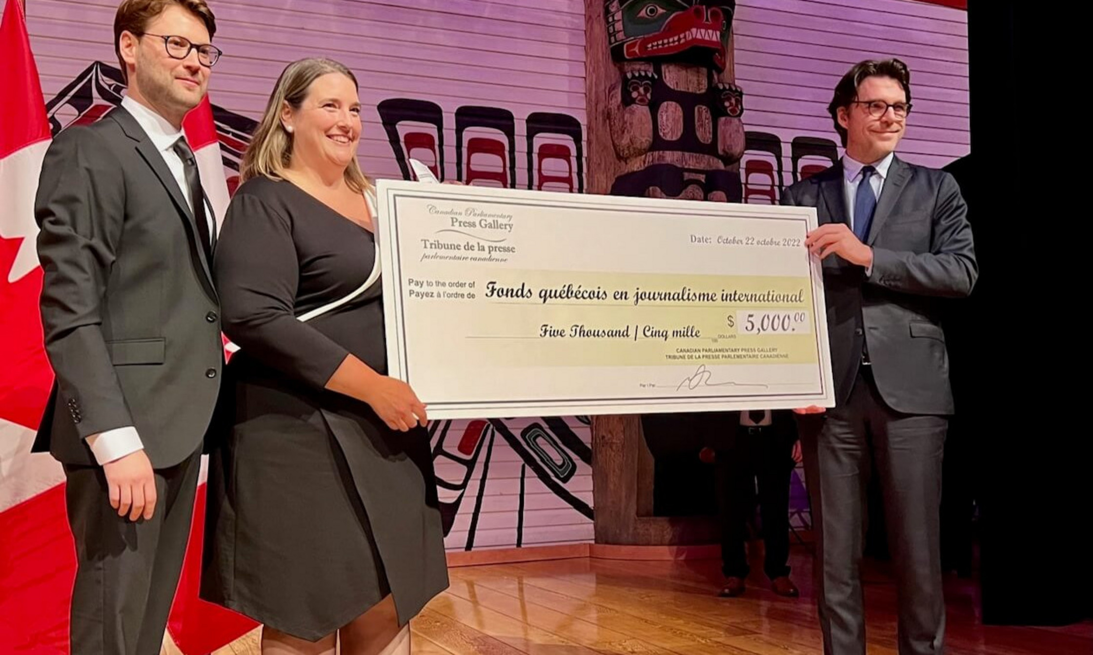 Guillaume St-Pierre, président de la Tribune de la presse parlementaire canadienne; Laura-Julie Perreault, chroniqueuse à «La Presse» et coanimatrice du balado «Sans escale» du CÉRIUM; et Jean-Frédéric Légaré-Tremblay, conseiller principal aux communications du CÉRIUM.