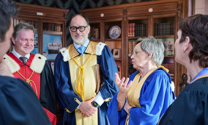 Françoise Barré-Sinoussi with the Rector of Université de Montréal, Daniel Jutras, and Patrick Cossette, Dean of the Faculty of Medicine.