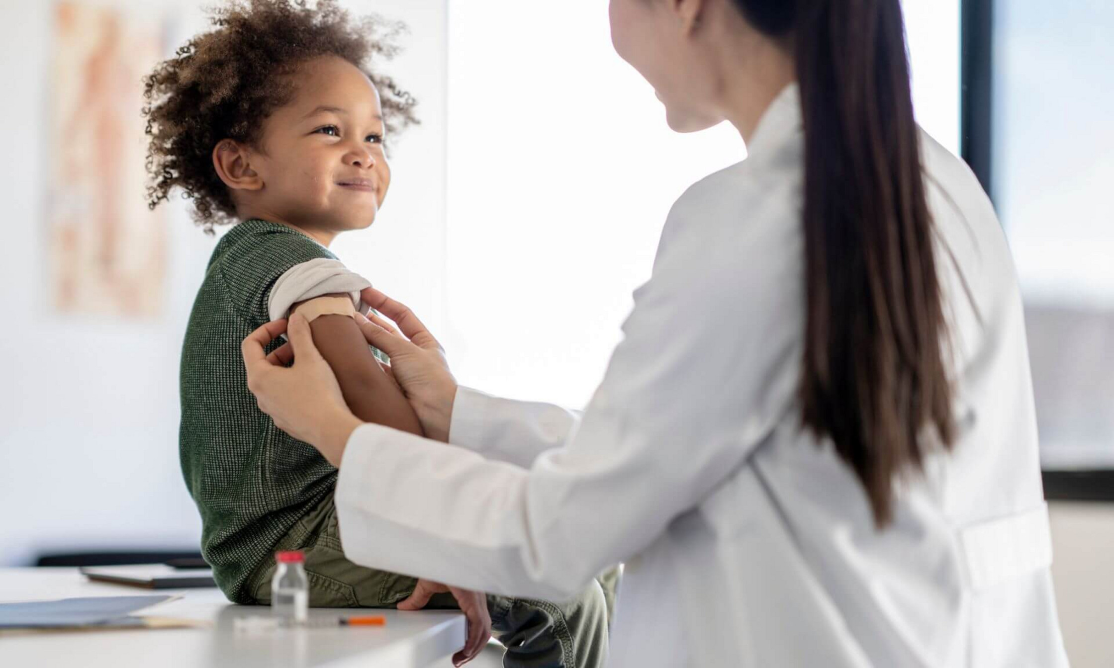 Selon l'étude, malgré la faible production d'anticorps des enfants ayant un déficit immunitaire grave, la réponse des lymphocytes T est robuste.