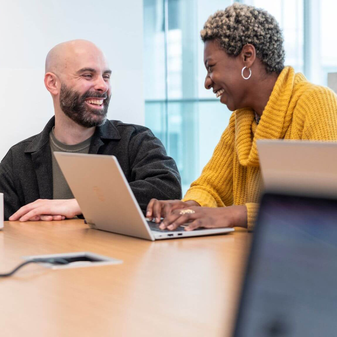 L’Université collabore avec des organismes communautaires favorisant l’employabilité de personnes immigrantes, autochtones ou en situation de handicap.