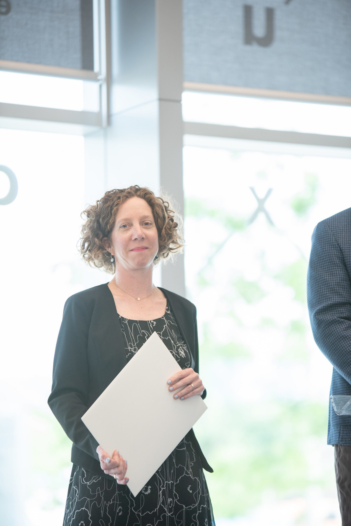Julie Mantovani, cheffe de section — Affaires académiques, à l’Institut de recherche en immunologie et en cancérologie (IRIC)