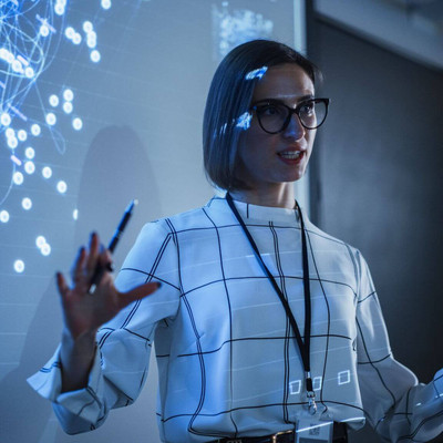 La formation propose deux parcours: intelligence artificielle générative en enseignement et intelligence artificielle générative en recherche.