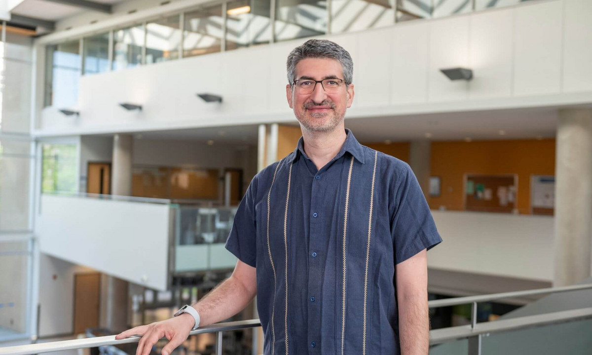 Xavier Banquy, professeur à la Faculté de pharmacie et au Département de chimie de l'Université de Montréal