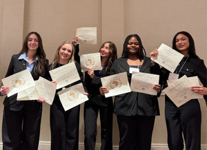Les participantes ayant remporté le prix Michelle Tooley. Les participantes ayant remporté le prix Michelle Tooley.