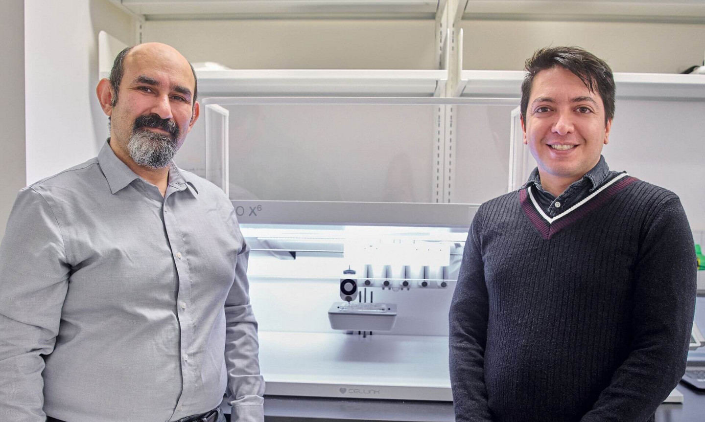 Le chercheur Houman Savoji, professeur adjoint à la Faculté de médecine de l’Université de Montréal, et son doctorant Seyed Ali Mousavi, du Centre de recherche Azrieli du CHU Sainte-Justine