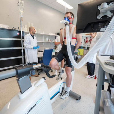Cette nouvelle offre s’adresse aux cyclistes et triathlètes amateurs de haut niveau.
