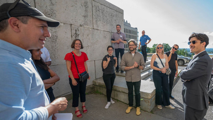 Les nouveaux professeurs ont eu l’occasion de visiter le campus de la montagne, dont l’emblématique pavillon Roger-Gaudry, à la semaine d’accueil institutionnel.