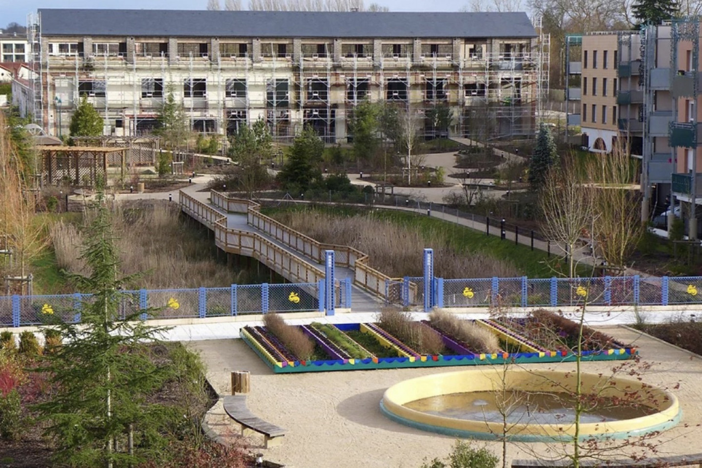 Exemple d'aménagement résilient dans la cité fluviale de Matra, en Corse