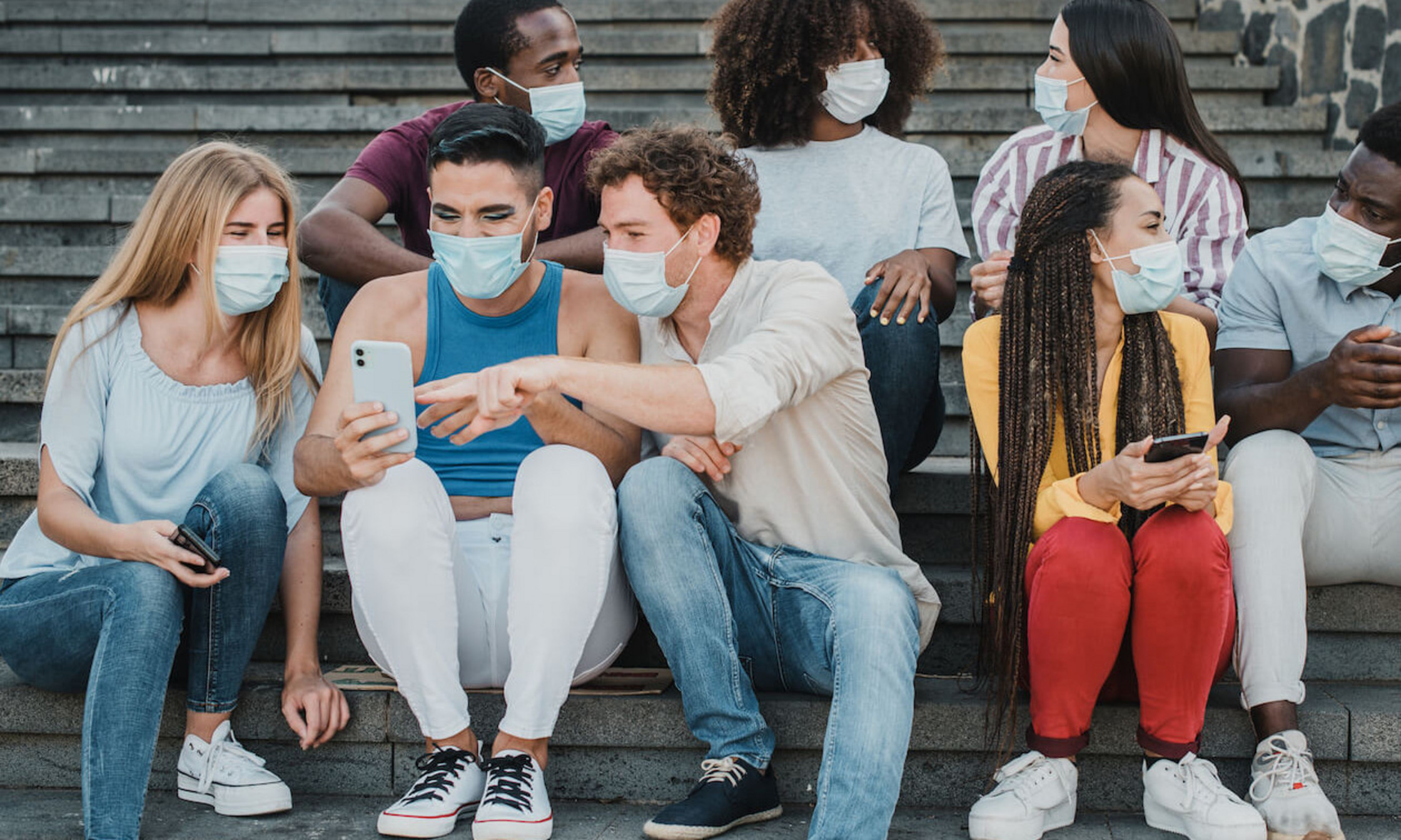 A study conducted by researchers at the University of Montreal suggests that social support among members of the LGBTQ+ community may help them better cope with stress and crises.