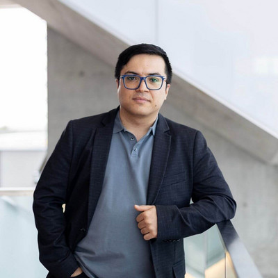 Ehsan Hamzehpoor, professeur au Département de chimie de l'Université de Montréal