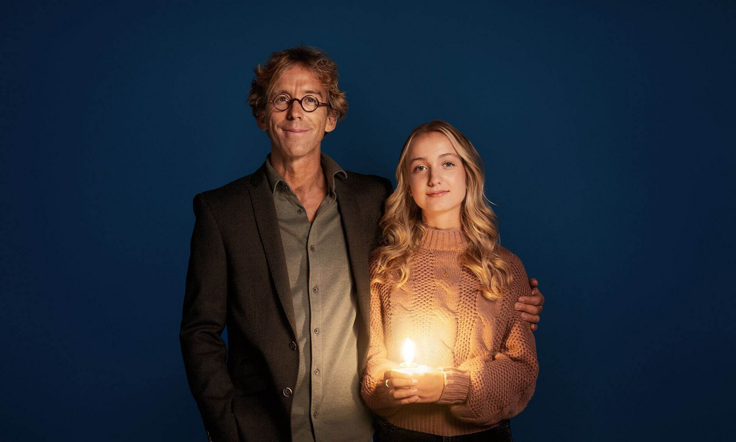 Marie-Fée et son père, Fred Pellerin, sont tous deux co-porte-paroles de la campagne du Grand sapin de la Fondation CHU Sainte-Justine.