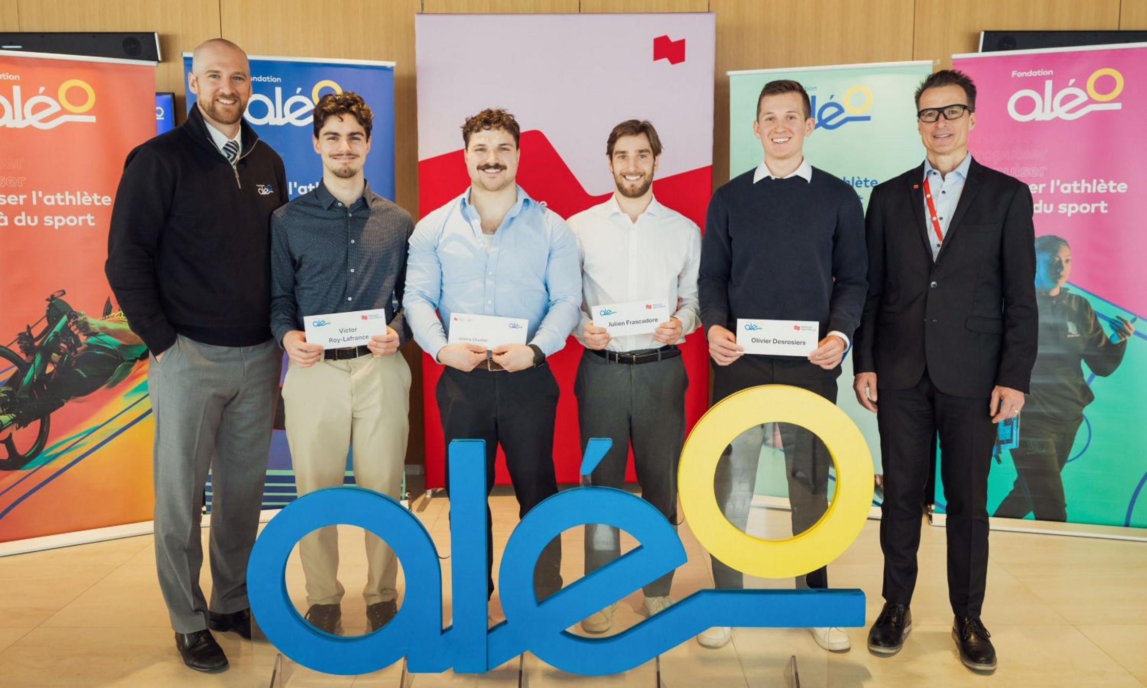 Les lauréats du Programme de bourses Banque Nationale 2025 Victor Roy-Lafrance, Jérémy Chartier, Julien Frascadore et Olivier Desrosiers Récipiendaires du Programme de bourses Banque Nationale 2025 avec Victor Roy-Lafrance, Jérémy Chartier, Julien Frascadore et Olivier Desrosiers