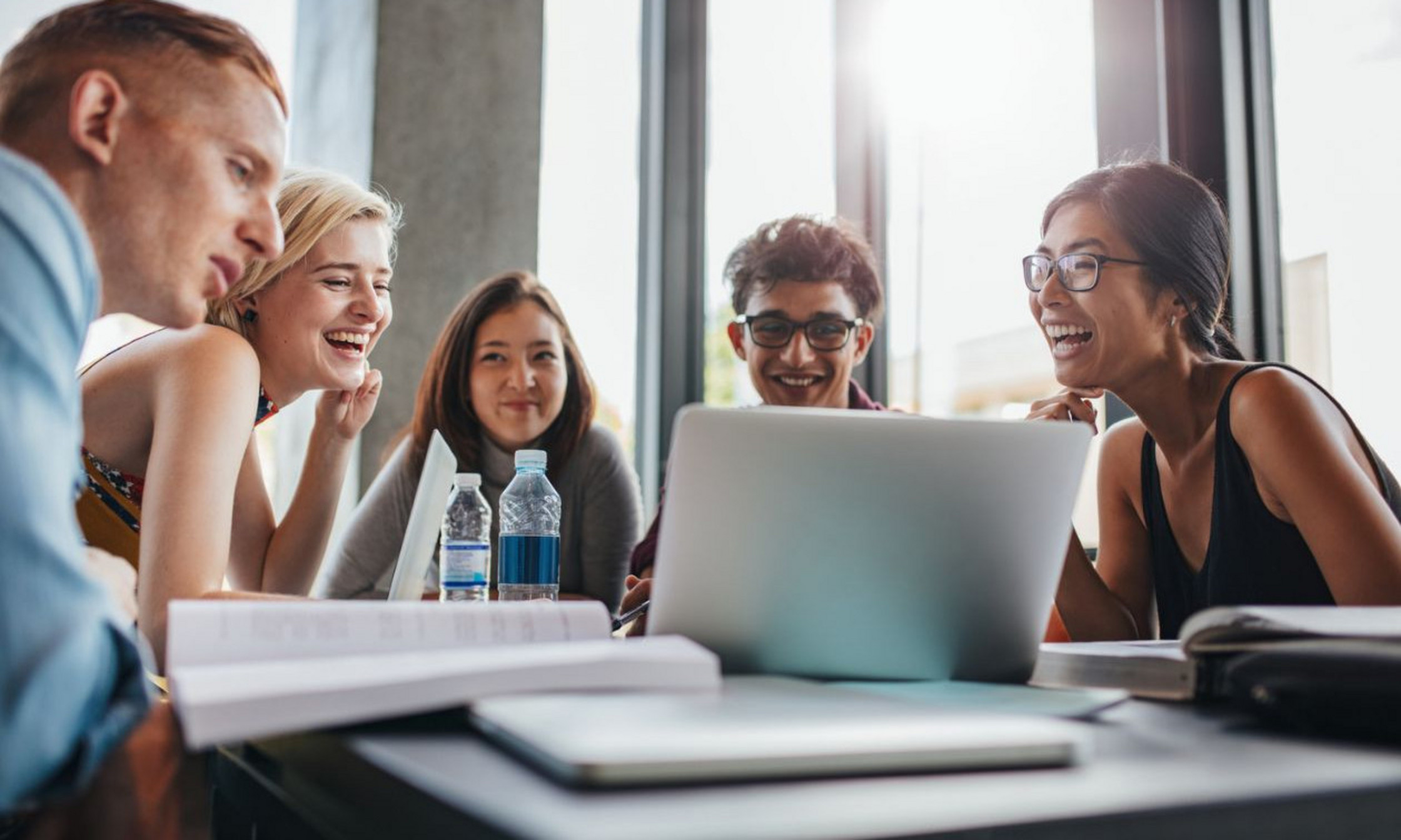Les Études supérieures et postdoctorales soutiennent les unités d'enseignement et de recherche dans leurs initiatives de développement professionnel auprès de la population étudiante de troisième cycle.