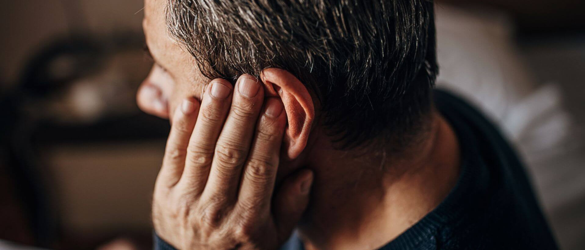 Les acouphènes ont des conséquences sur le sommeil, l’attention, le stress et la qualité de vie.