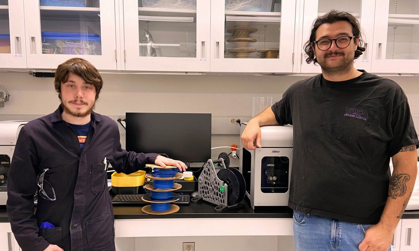 Guillom Coulombe et Tristan Perodeau, membres de l'équipe de FilUM