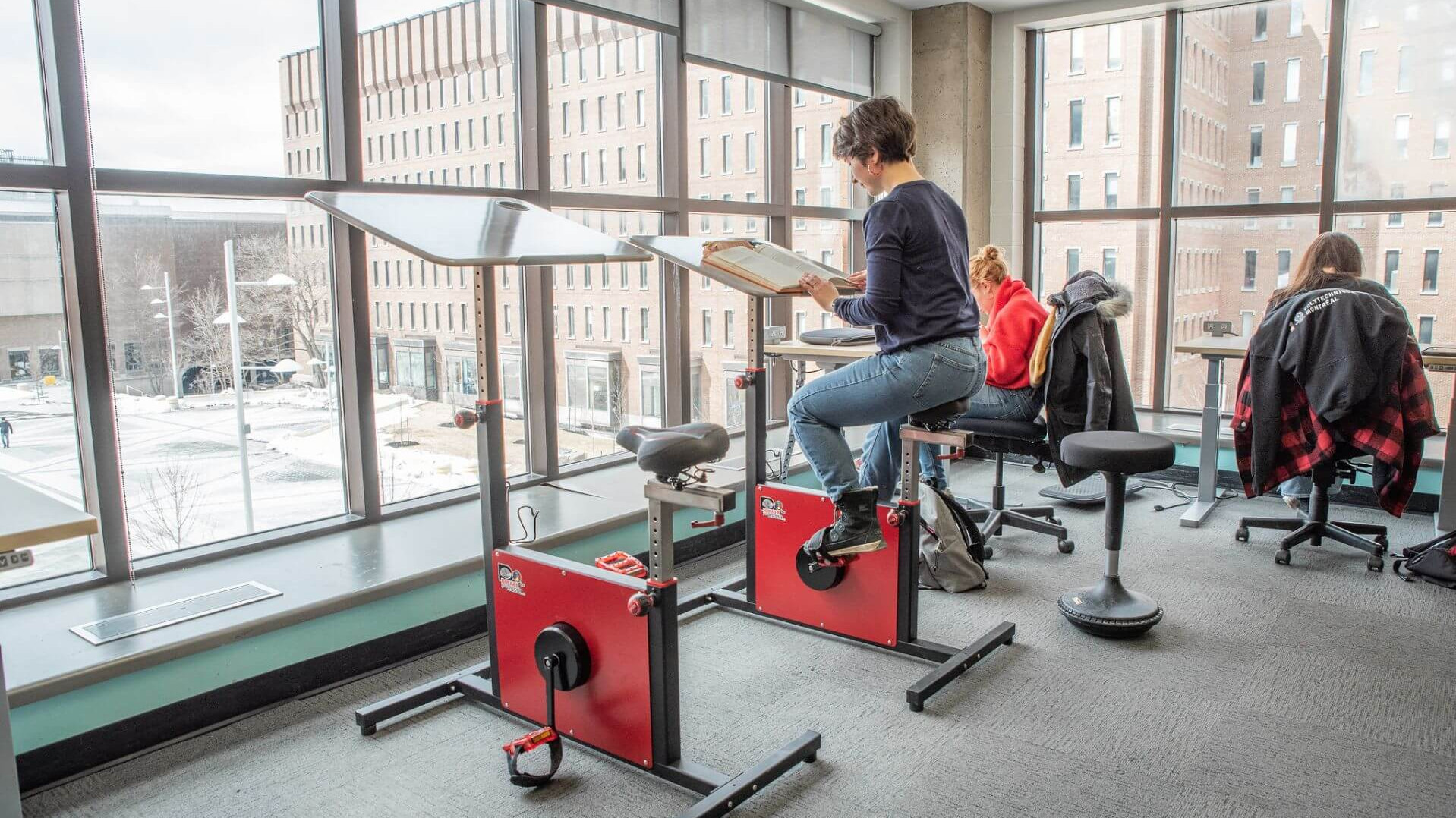 Des espaces de travail à la Bibliothèque des lettres et des sciences humaines